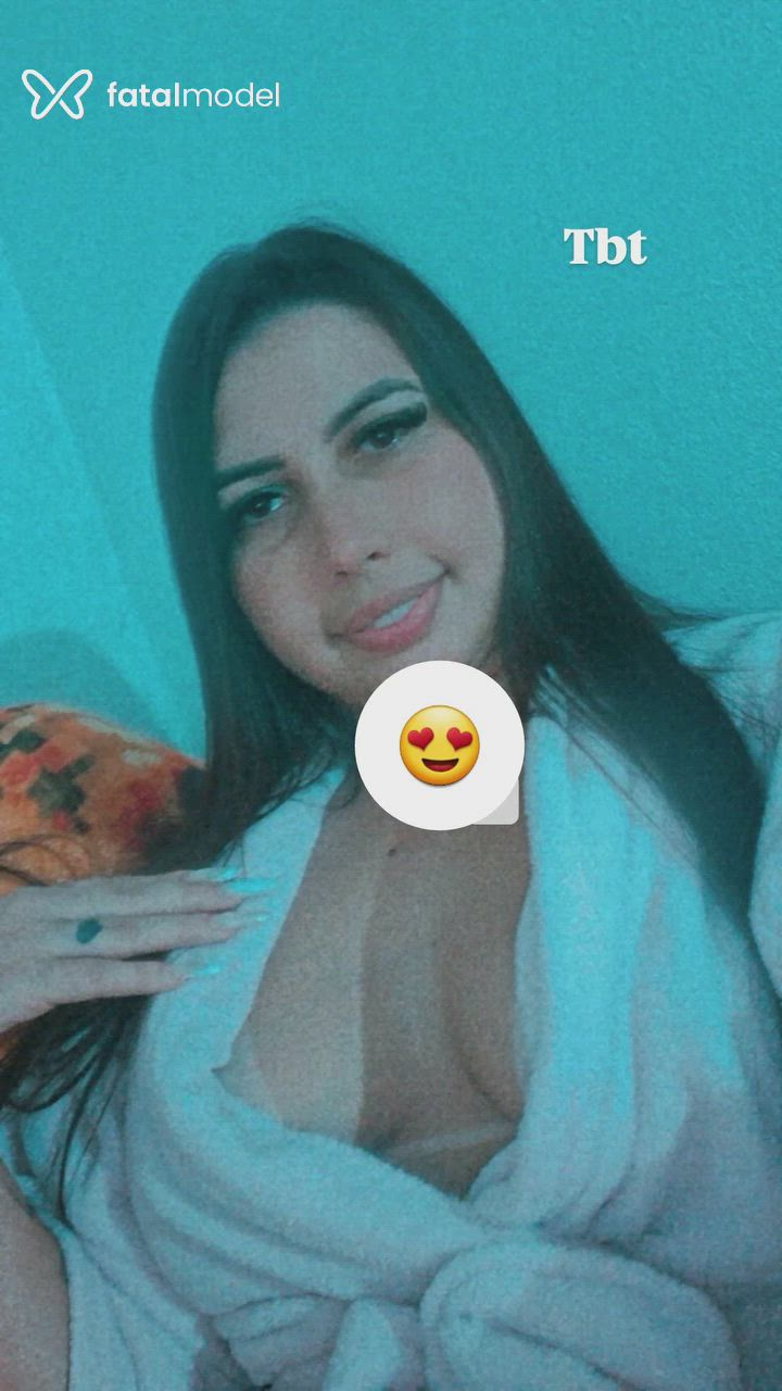 Acompanhante mulher morena (o) de olhos castanhos - Larissa