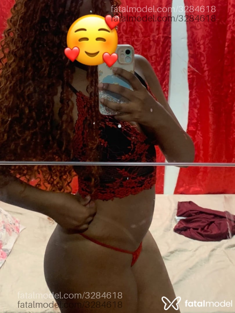Acompanhante mulher morena (o) de olhos pretos - Ketlen