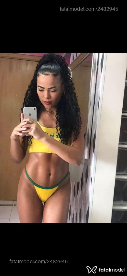 Acompanhante mulher morena (o) de olhos castanhos - Sol Alves