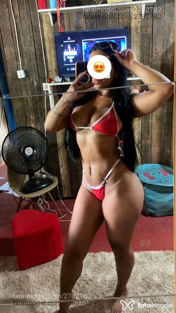 Acompanhante mulher morena (o) de olhos castanhos - Turca
