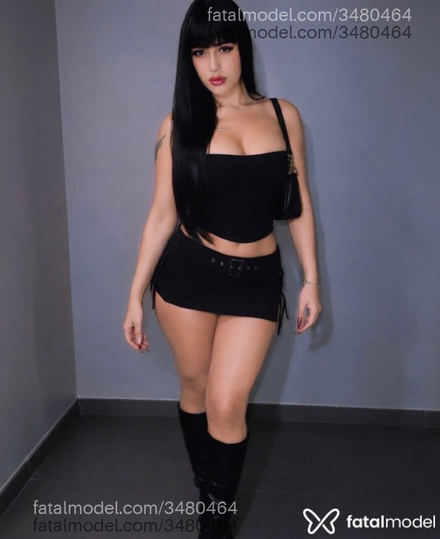 Acompanhante mulher trans morena (o) de olhos pretos - Polly