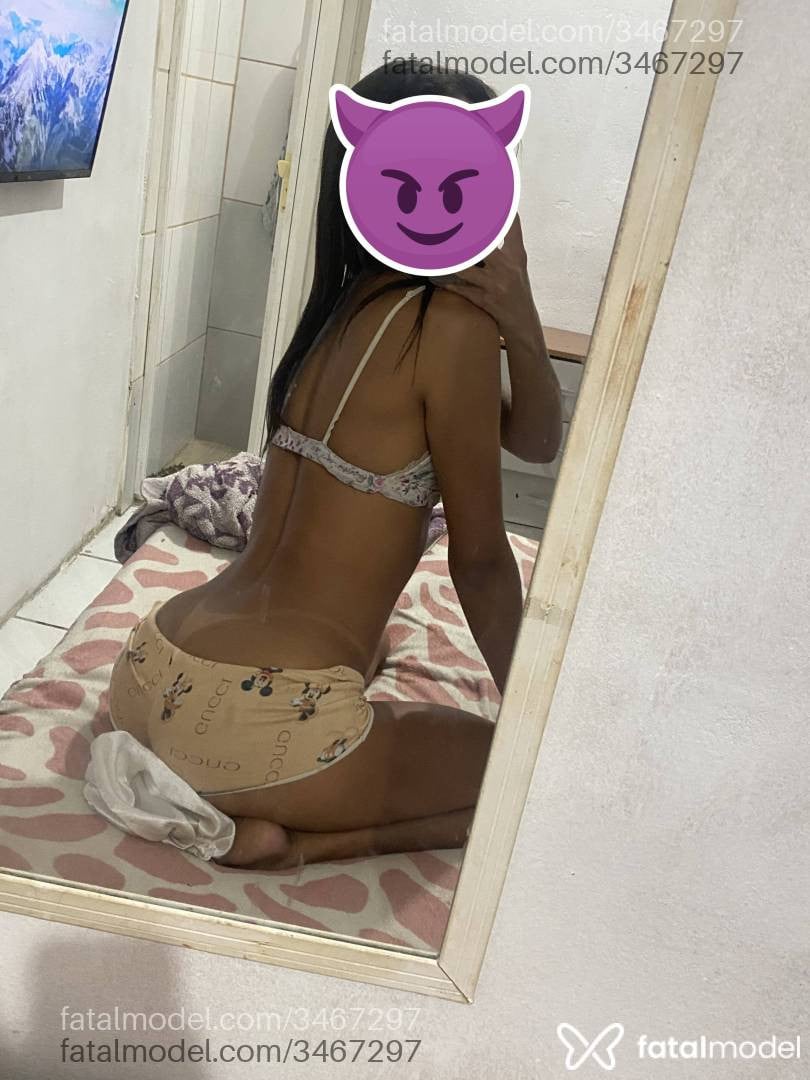 Acompanhante mulher com cabelo castanho de olhos castanhos - Alanna