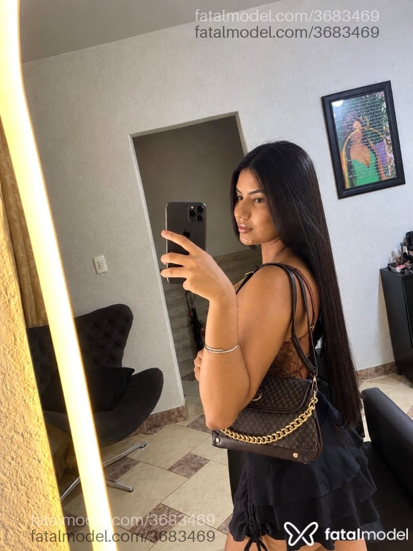 Acompanhante mulher morena (o) de olhos castanhos - Yara