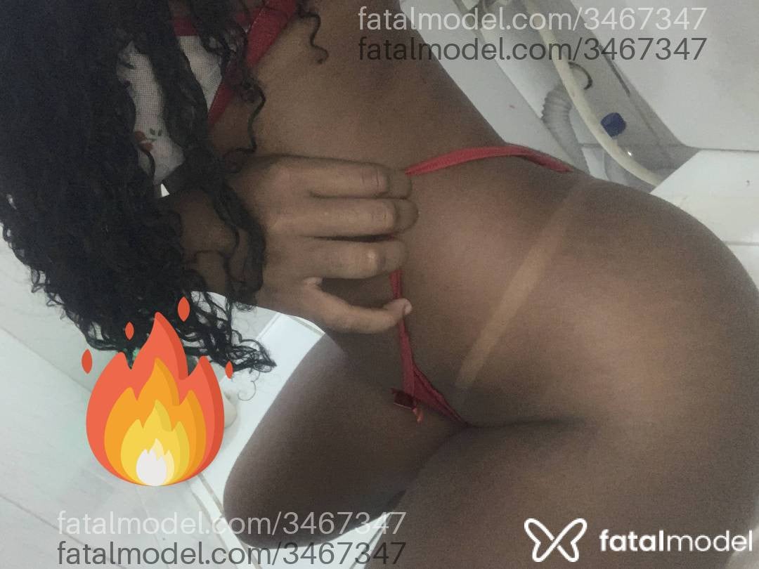 Acompanhante mulher morena (o) de olhos pretos - Beatriz Silva