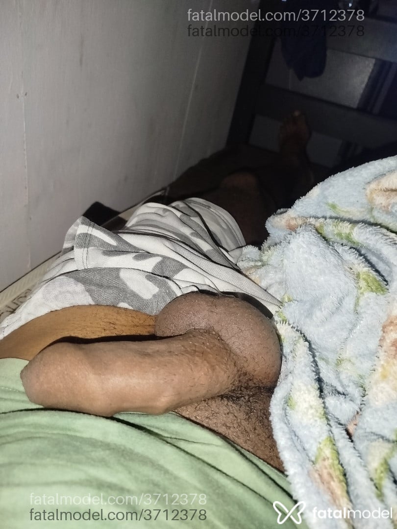 Acompanhante homem morena (o) de olhos pretos - Andren