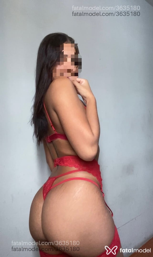Acompanhante mulher morena (o) de olhos castanhos - Carolzynha