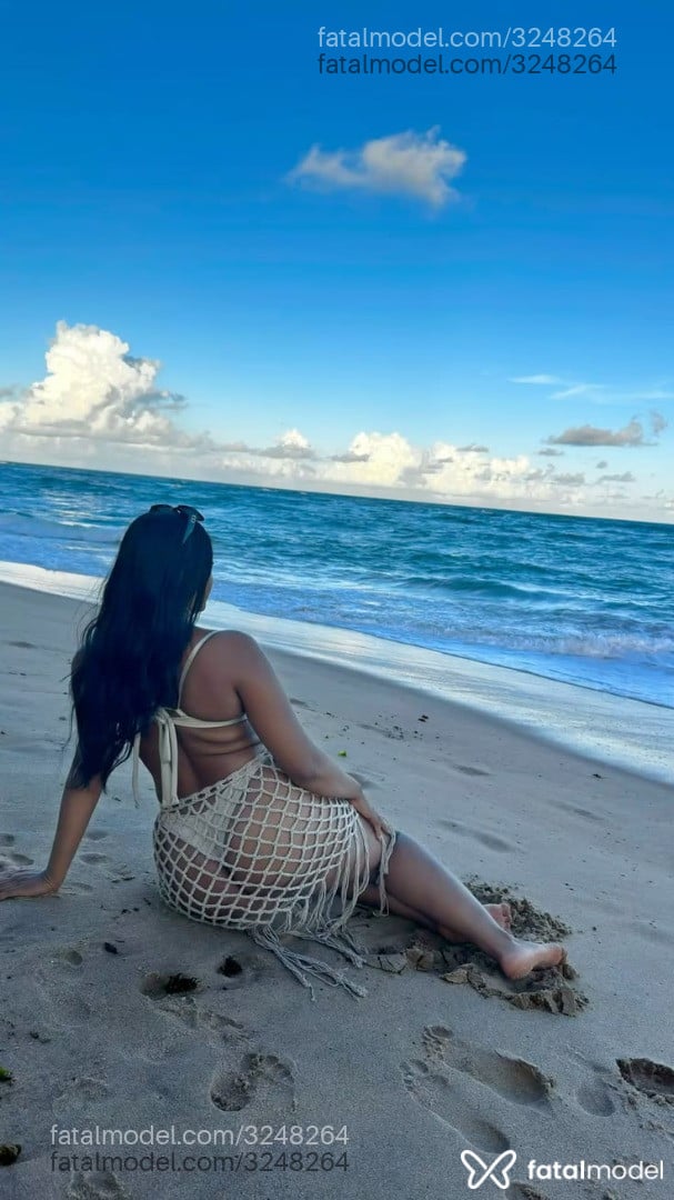 Acompanhante mulher morena (o) de olhos pretos - Annysereia