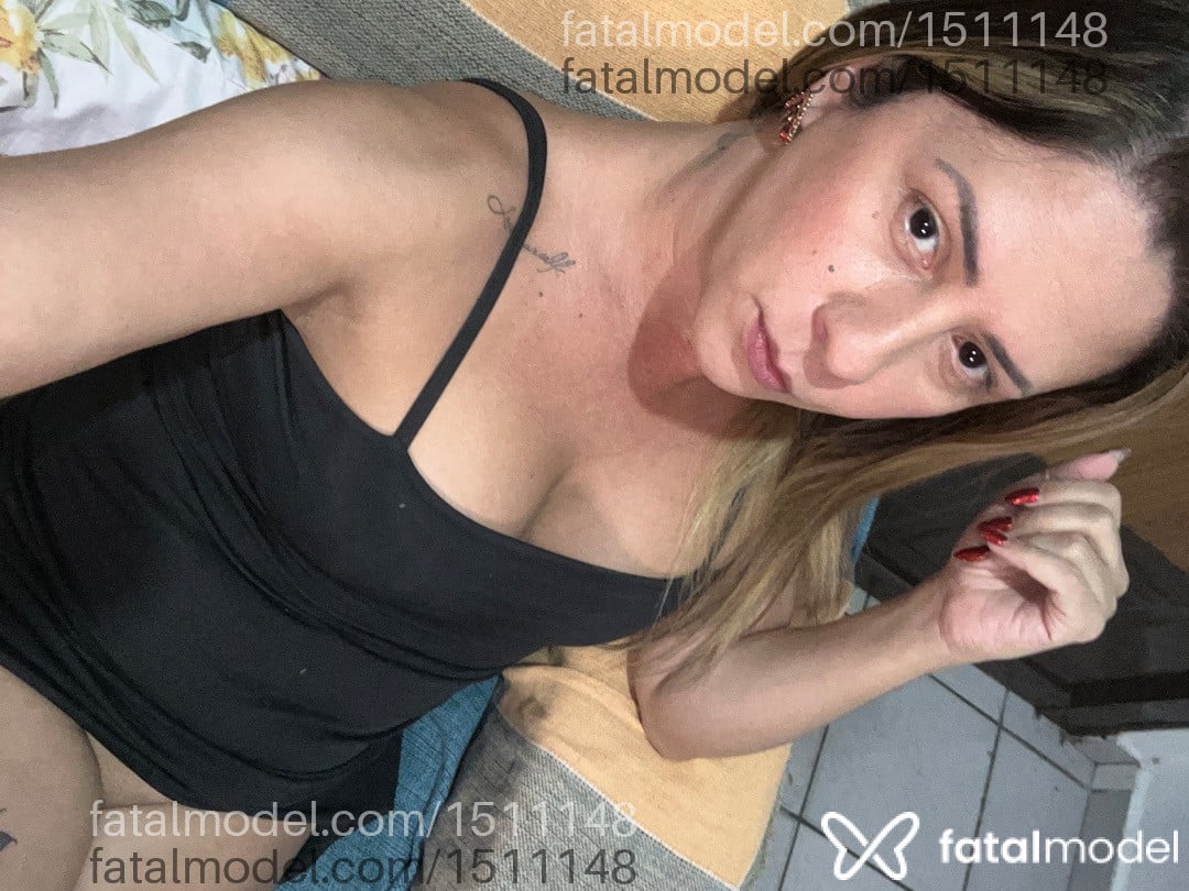 Acompanhante travesti loira (o) de olhos castanhos - Nicole Balls