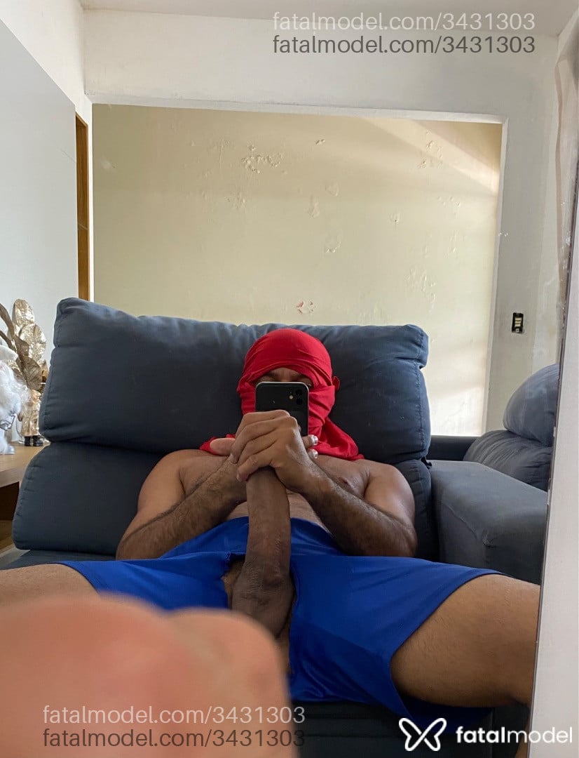 Acompanhante homem morena (o) de olhos pretos - Hugo Victorio