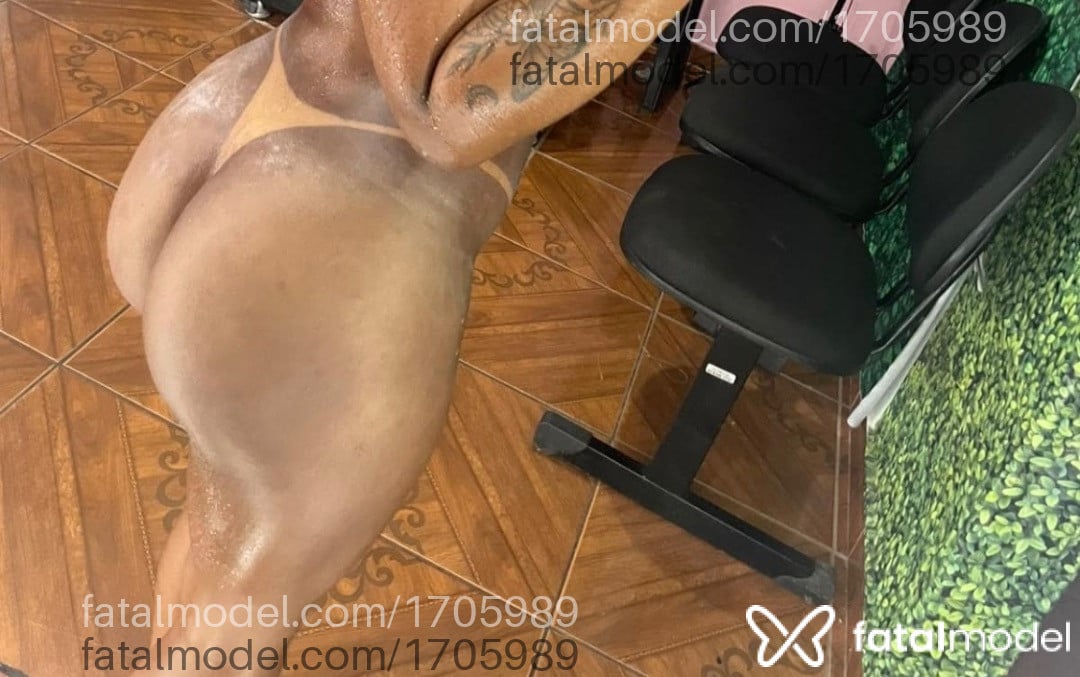 Acompanhante mulher morena (o) de olhos castanhos - Aghata