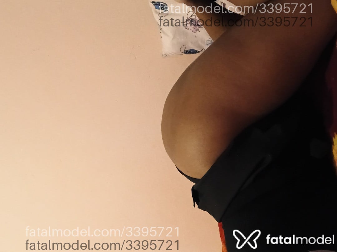 Acompanhante mulher com cabelo castanho de olhos mel - Kemy