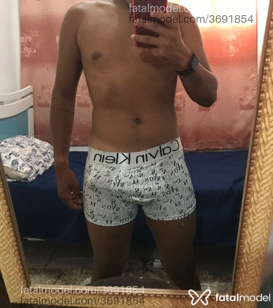 Acompanhante homem com cabelo castanho de olhos castanhos - Rafael Ferrari