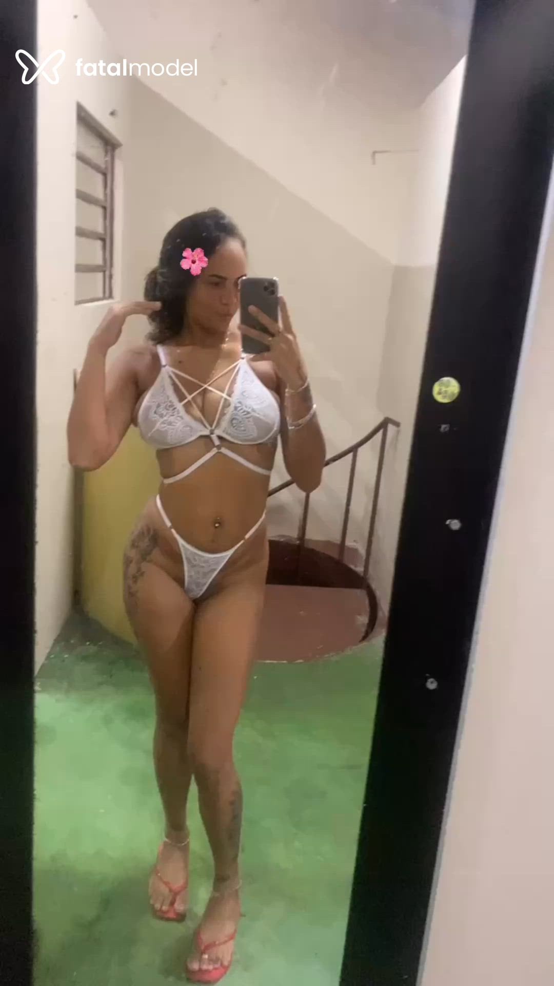 Acompanhante mulher morena (o) de olhos castanhos - Amandinha Acompanhante mulher morena (o) de olhos castanhos - Amandinha
