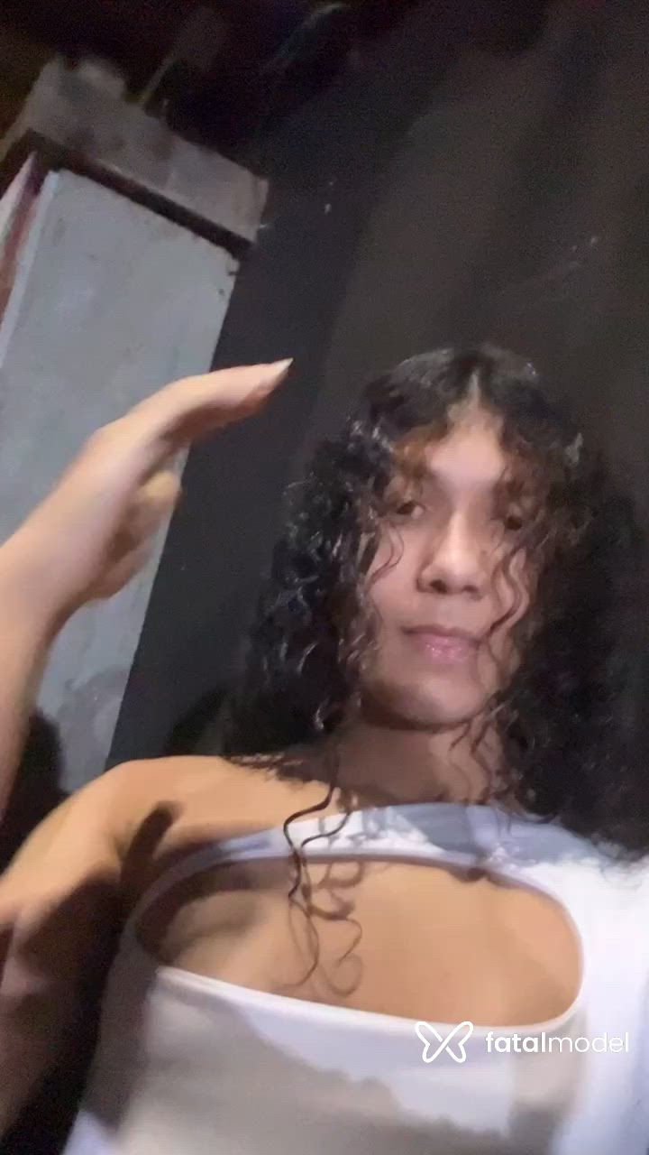 Acompanhante mulher trans morena (o) de olhos castanhos - Victoria Oliveira