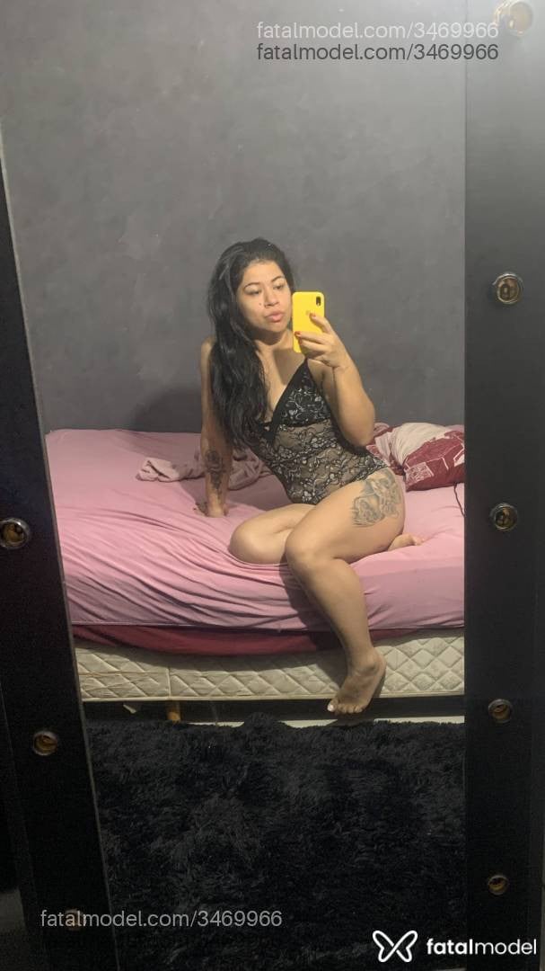 Acompanhante mulher morena (o) de olhos castanhos - Larissa