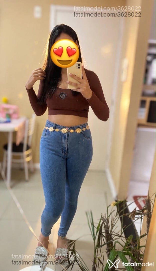 Acompanhante mulher morena (o) de olhos castanhos - Kelly