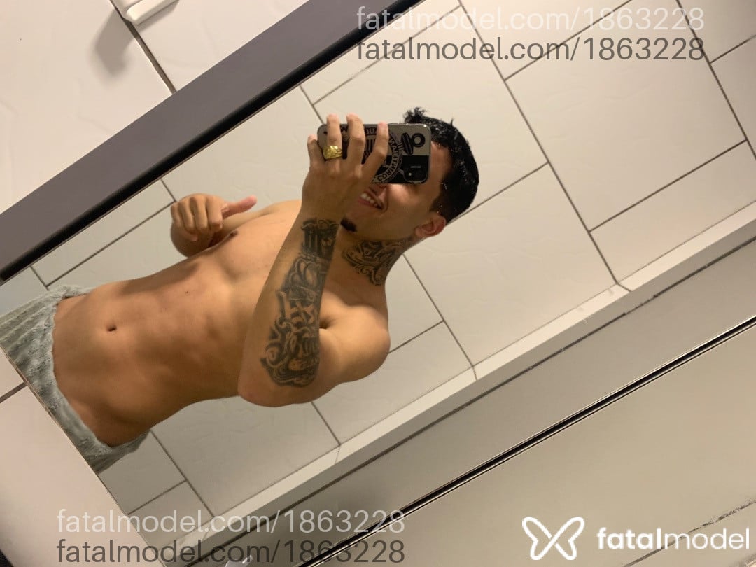 Acompanhante homem morena (o) de olhos pretos - Biel