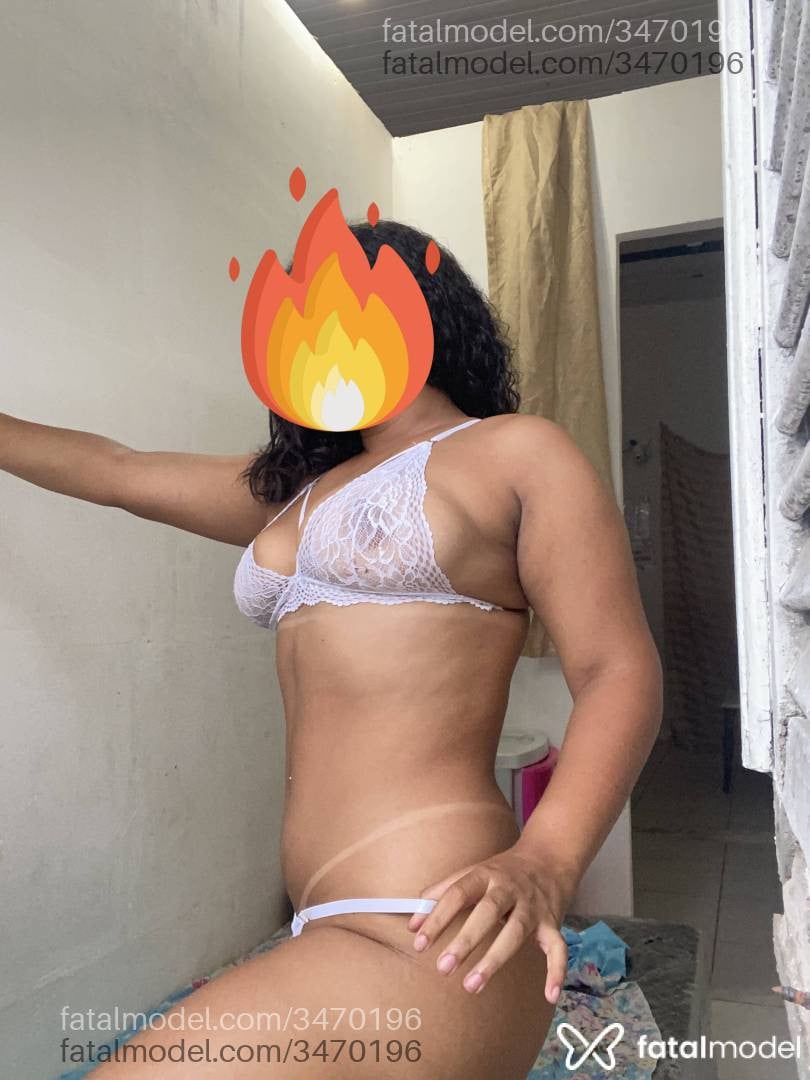 Acompanhante mulher morena (o) de olhos mel - Renata