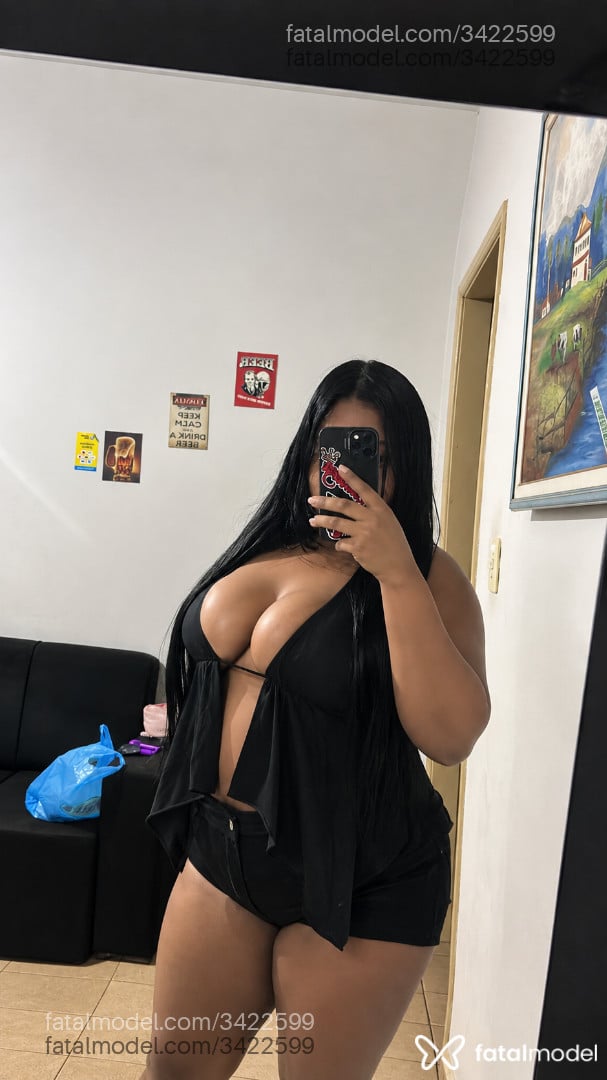 Acompanhante mulher morena (o) de olhos pretos - Ariany