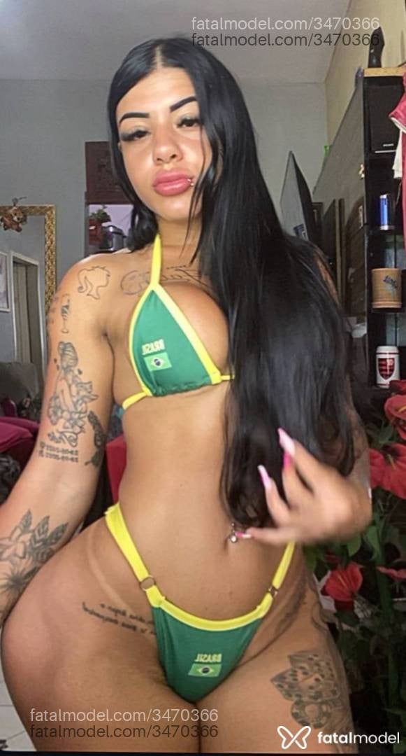 Acompanhante mulher morena (o) de olhos castanhos - Lara