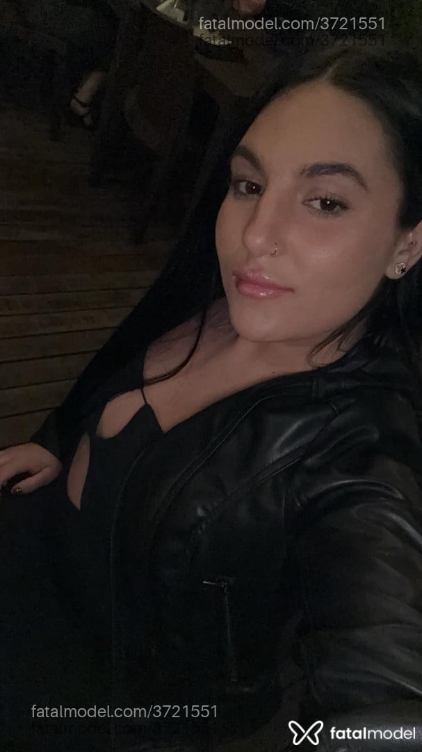 Acompanhante mulher morena (o) de olhos castanhos - Nayara Costa