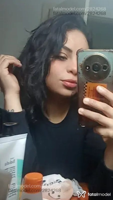 Acompanhante mulher morena (o) de olhos castanhos - Bela Flor