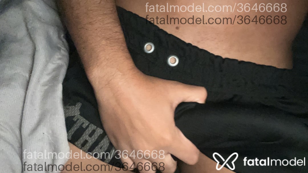 Acompanhante homem com cabelo castanho de olhos castanhos - Lito Romeo