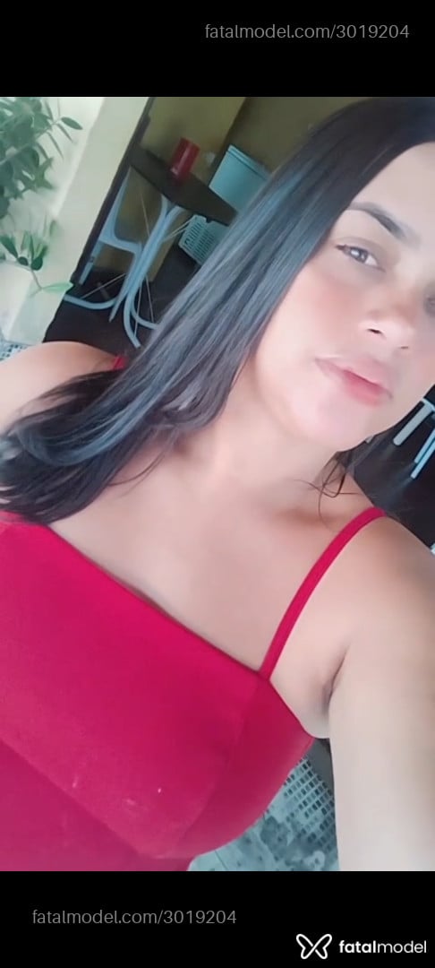 Acompanhante mulher com cabelo castanho de olhos castanhos - Beatriz