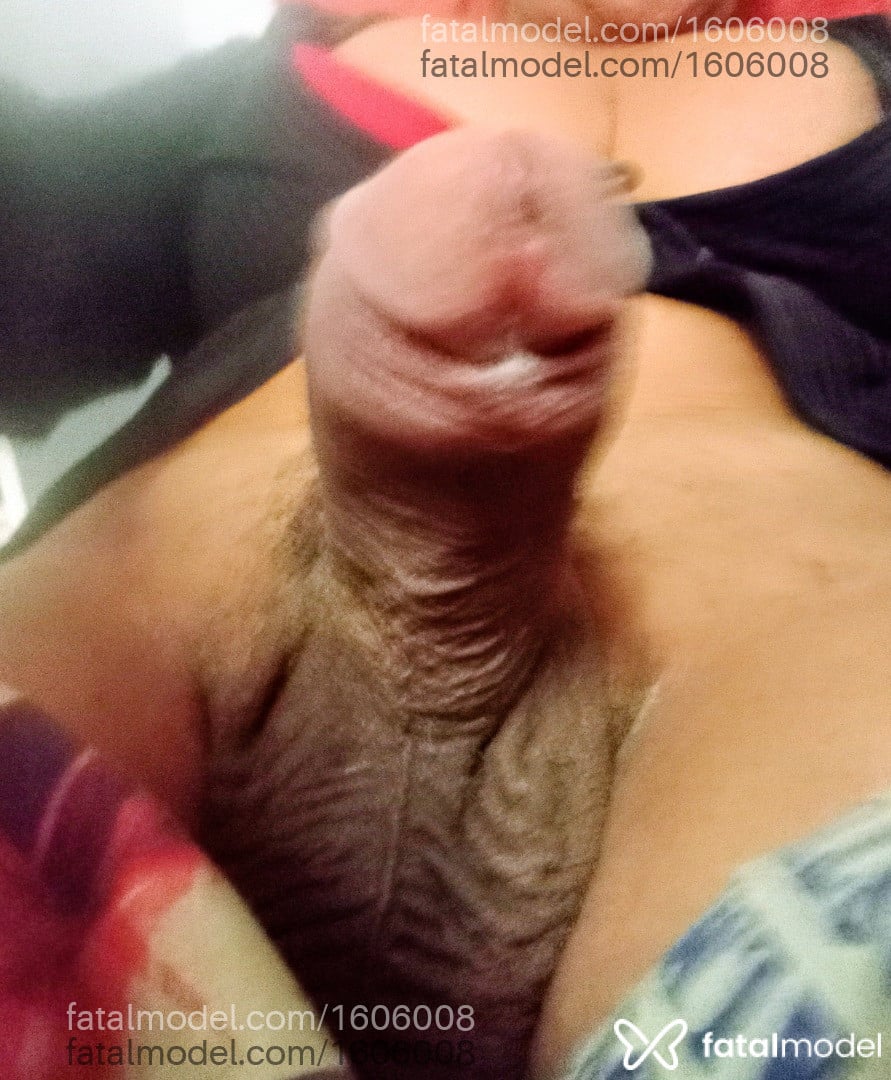 Acompanhante mulher trans com cabelo colorido de olhos mel - Briana Andrade