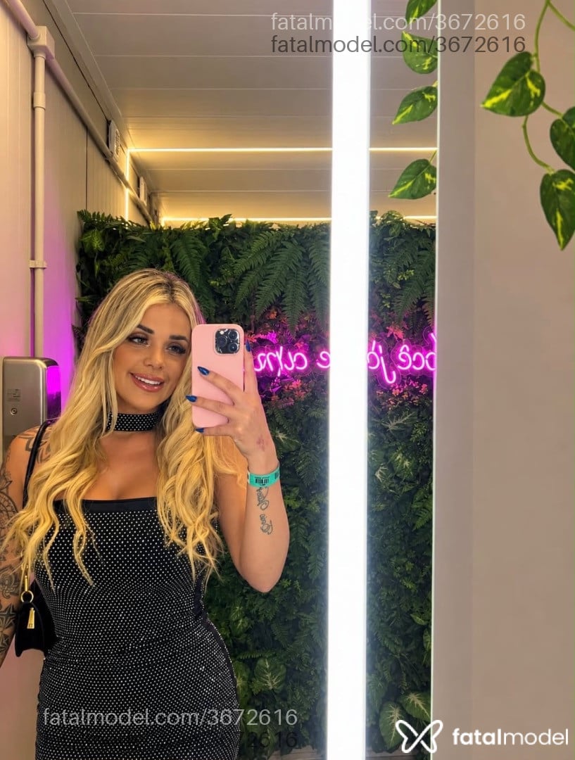 Acompanhante mulher loira (o) de olhos verdes - Fernanda