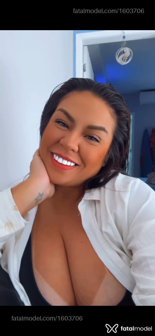 Acompanhante mulher morena (o) de olhos pretos - Yumi Nakashima Acompanhante mulher morena (o) de olhos pretos - Yumi Nakashima