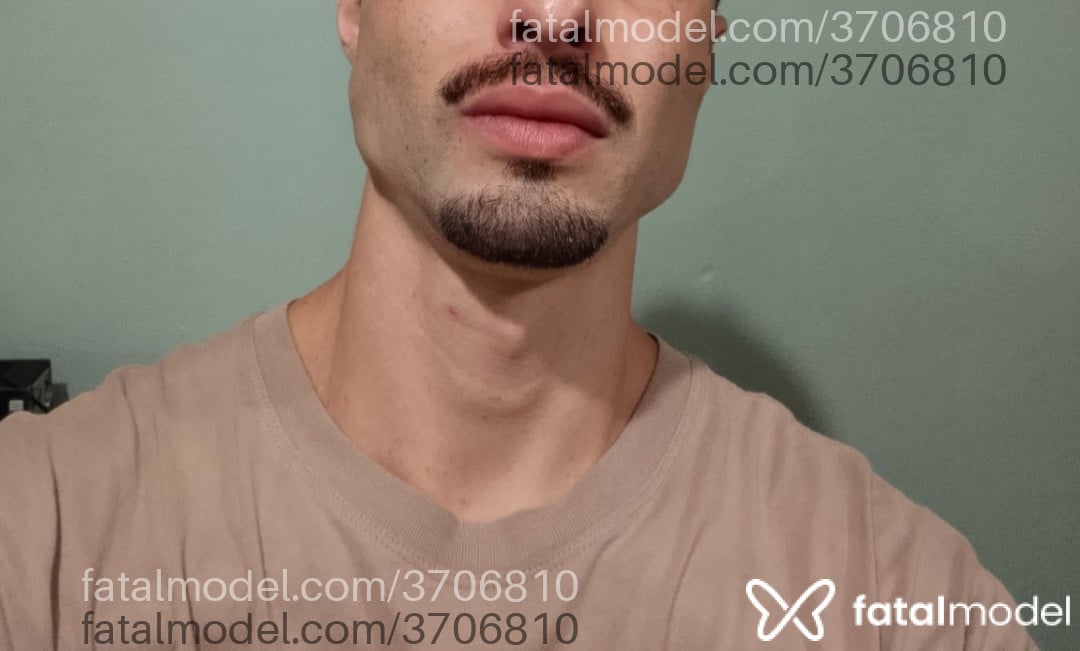 Acompanhante homem com cabelo castanho de olhos castanhos - Rprazeres