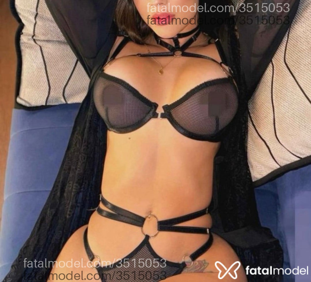 Acompanhante mulher com cabelo castanho de olhos castanhos - Joyce