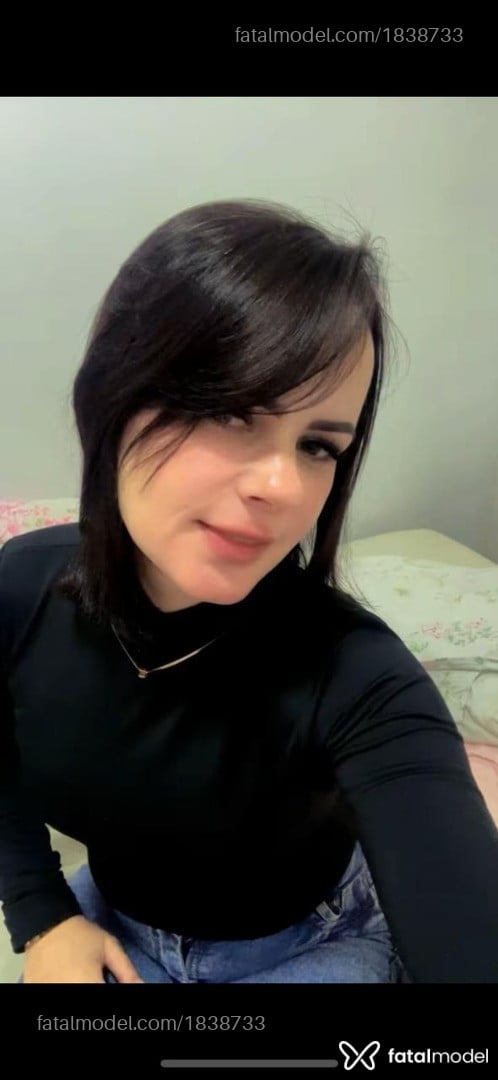 Acompanhante mulher com cabelo castanho de olhos castanhos - Liz Garcia