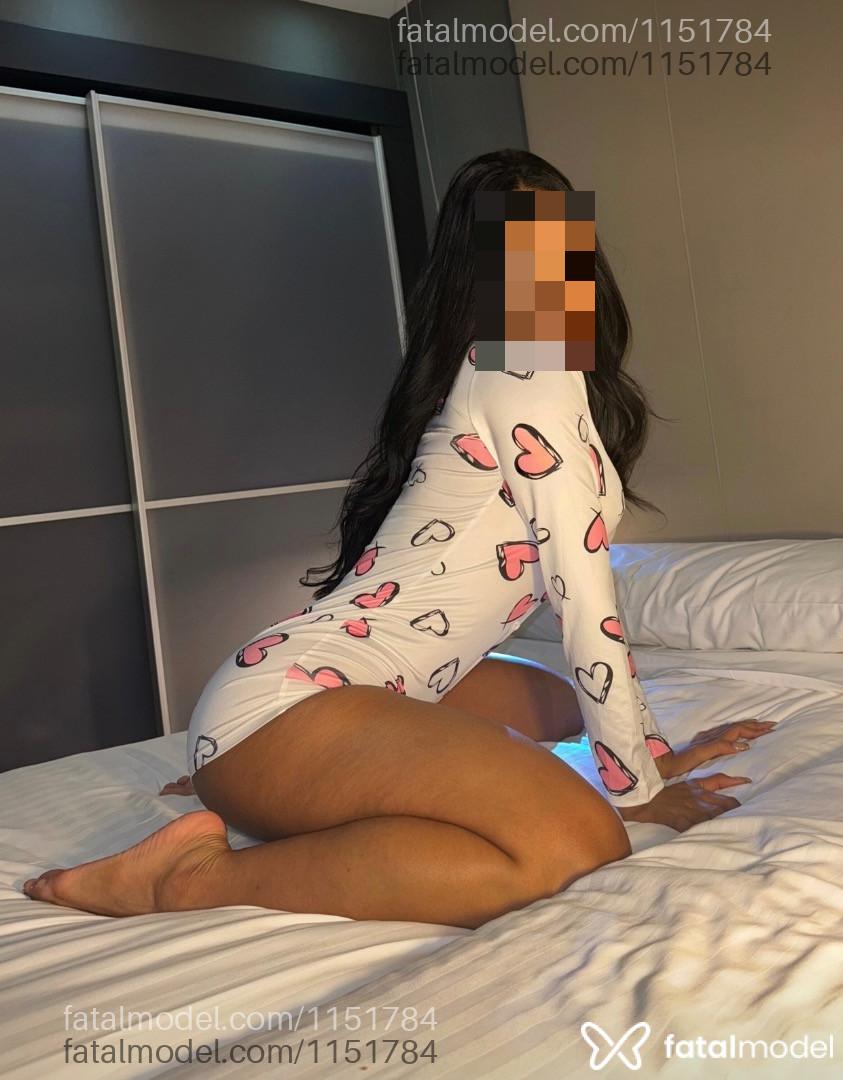 Acompanhante mulher morena (o) de olhos castanhos - Mirella Cartier