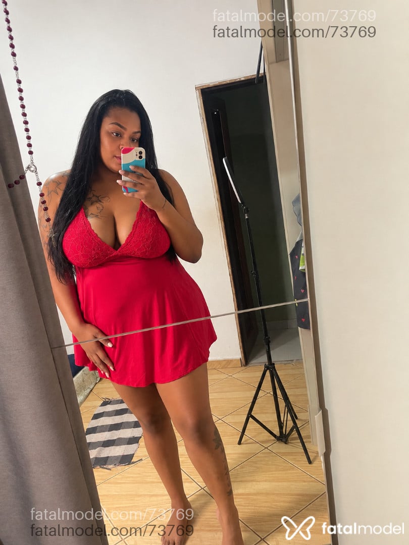 Acompanhante travesti morena (o) de olhos castanhos - Bianca Bombomm