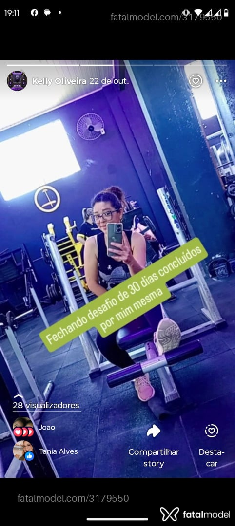 Acompanhante mulher loira (o) de olhos castanhos - Kelly Cyber Life