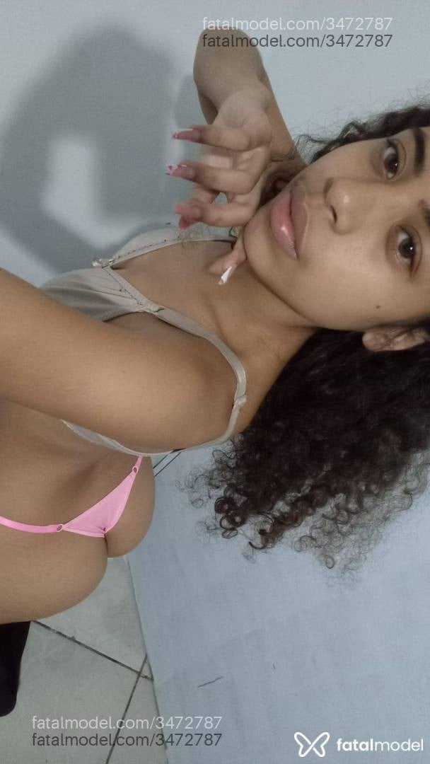Acompanhante mulher morena (o) de olhos castanhos - Jhuly Santos Acompanhante mulher morena (o) de olhos castanhos - Jhuly Santos