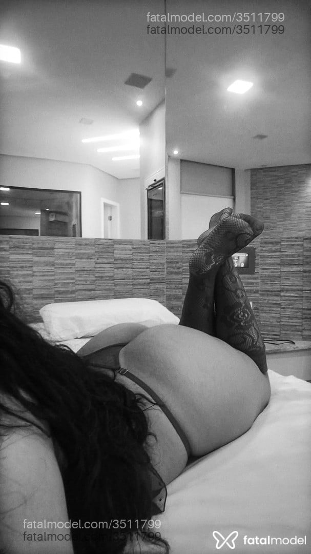 Acompanhante mulher morena (o) de olhos castanhos - Bárbara Mendes