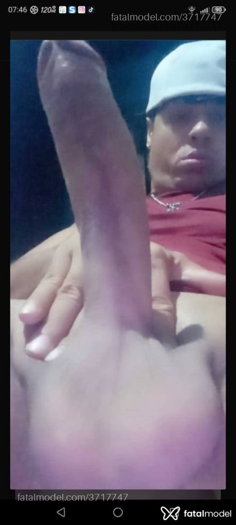 Acompanhante homem com cabelo castanho de olhos castanhos - Lorran