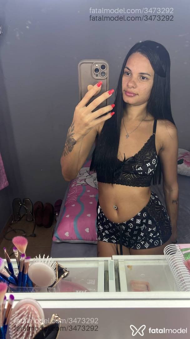 Acompanhante mulher morena (o) de olhos castanhos - Lunna