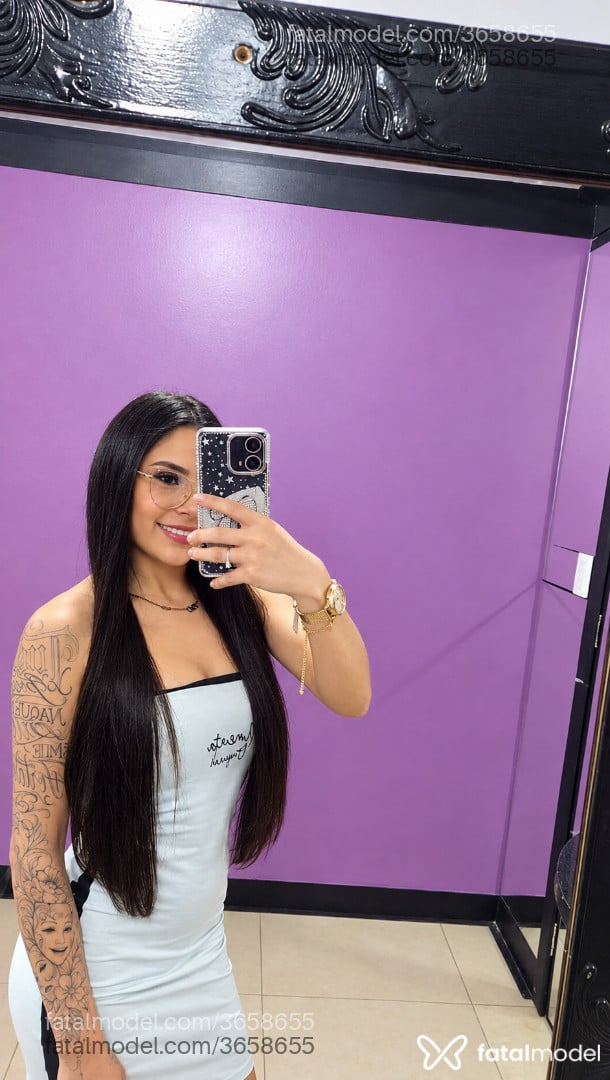 Acompanhante mulher morena (o) de olhos castanhos - Letícia