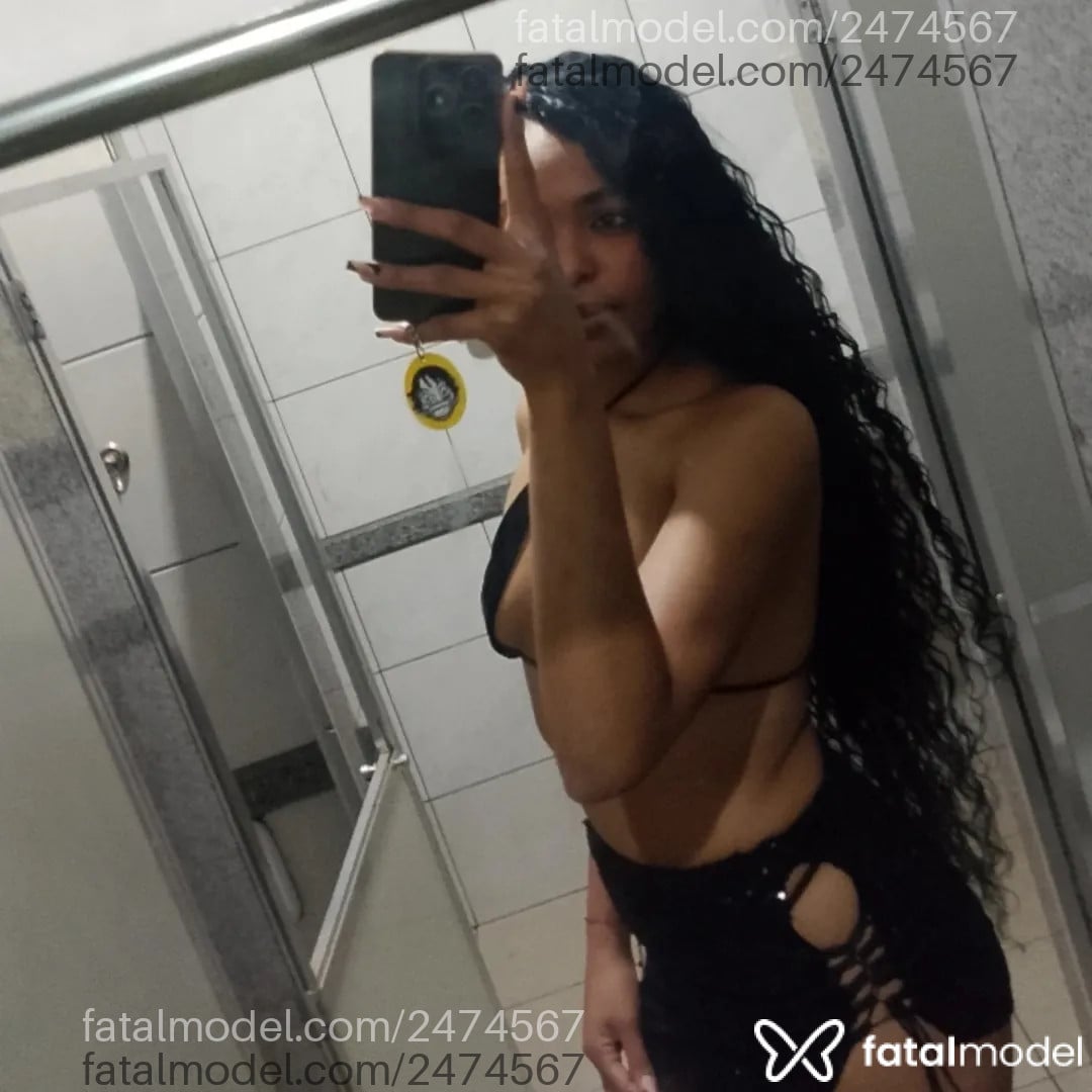 Acompanhante mulher loira (o) de olhos castanhos - Rafah