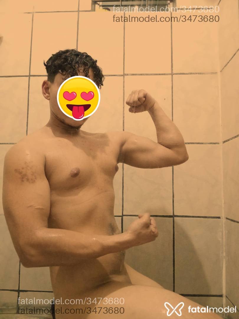 Acompanhante homem morena (o) de olhos pretos - Dherick