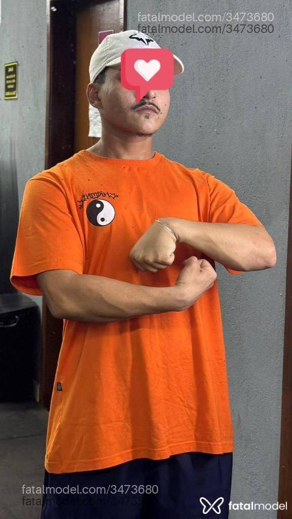 Acompanhante homem morena (o) de olhos pretos - Dherick
