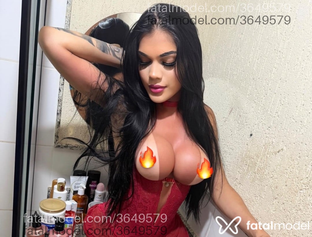 Acompanhante mulher trans morena (o) de olhos castanhos - Laiss