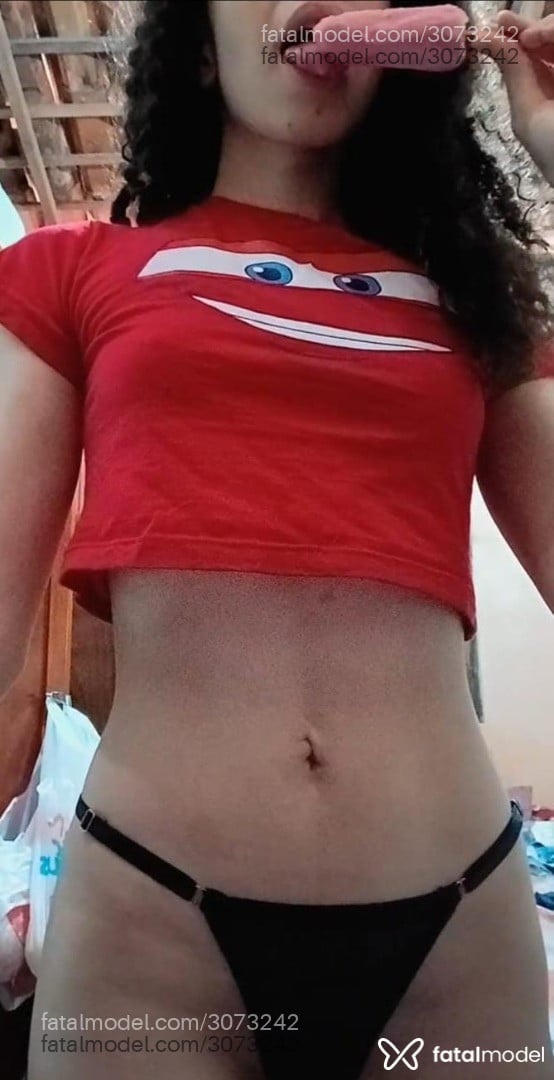 Acompanhante mulher morena (o) de olhos castanhos - Melissa