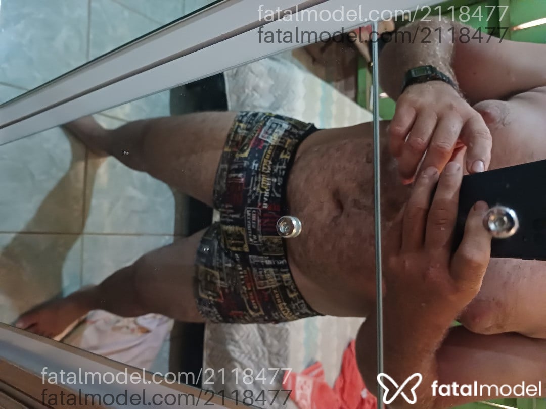Acompanhante homem ruiva (o) de olhos pretos - Loirao