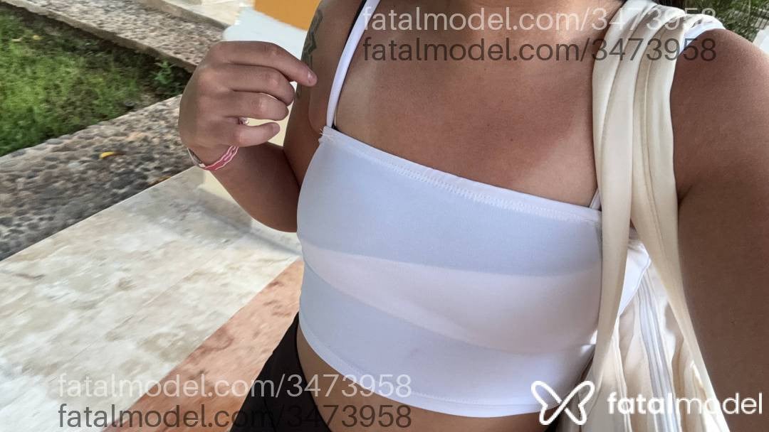 Acompanhante mulher morena (o) de olhos castanhos - Thaynara