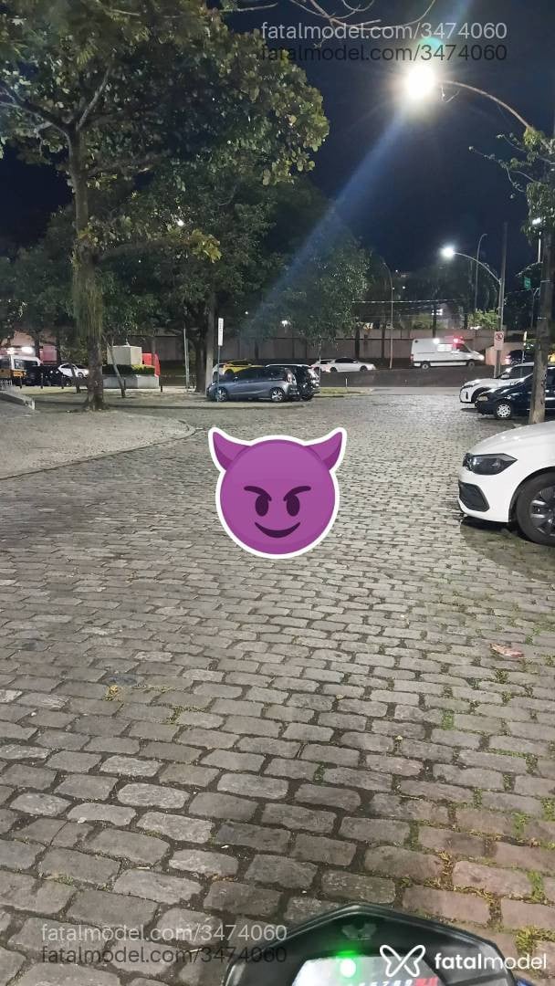 Acompanhante homem morena (o) de olhos castanhos - Novinhodevintetres